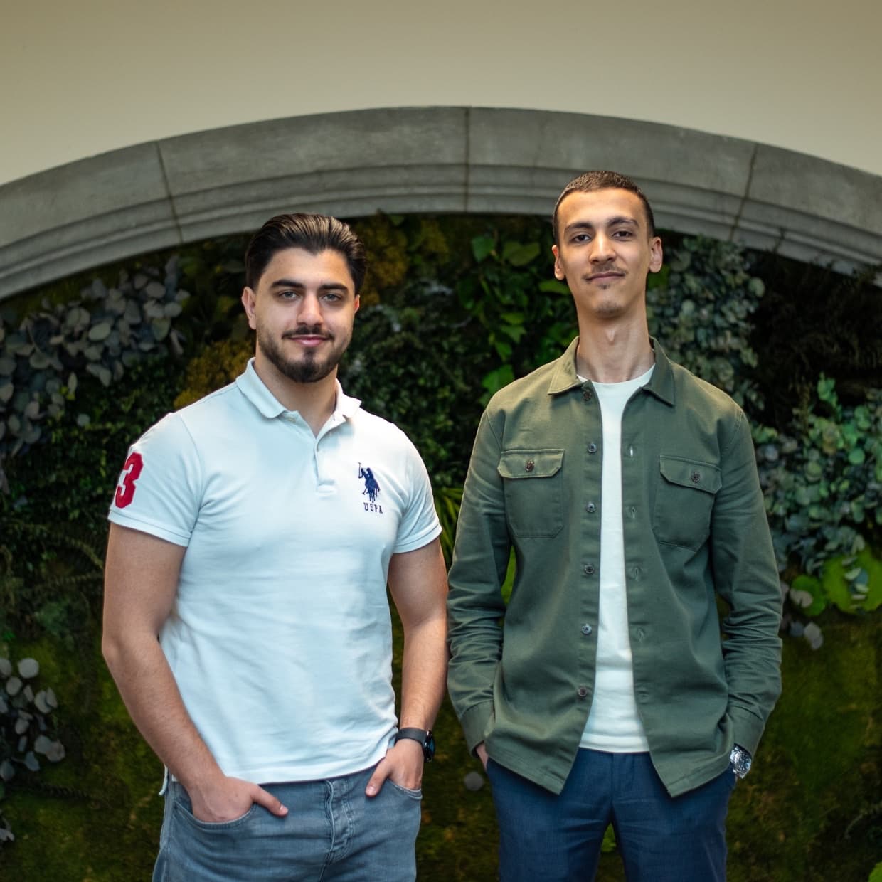 Tarek Zreik, à gauche, et Zakaria Jellouli, à droite, les deux cofondateurs de Skalia.